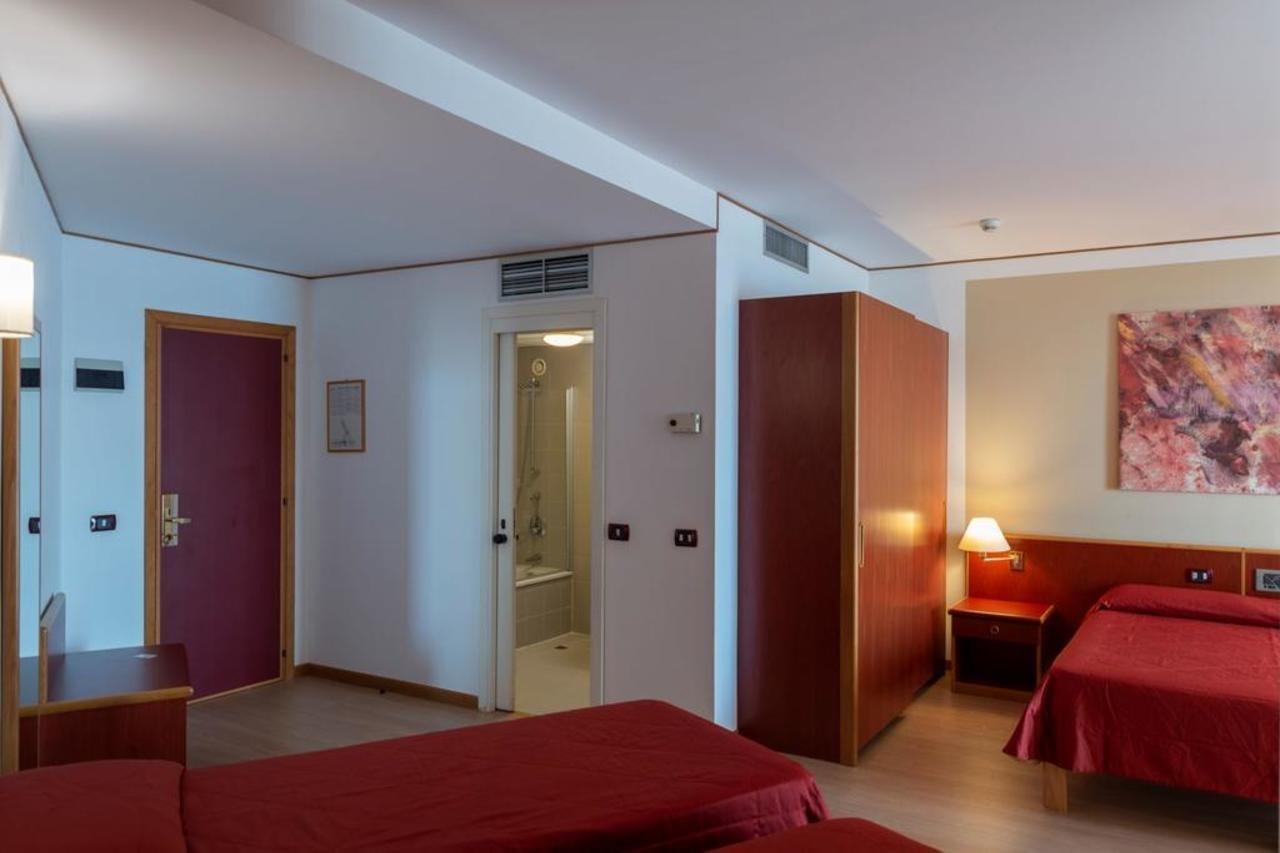 Hotel Torre Normanna Altavilla Milicia Buitenkant foto