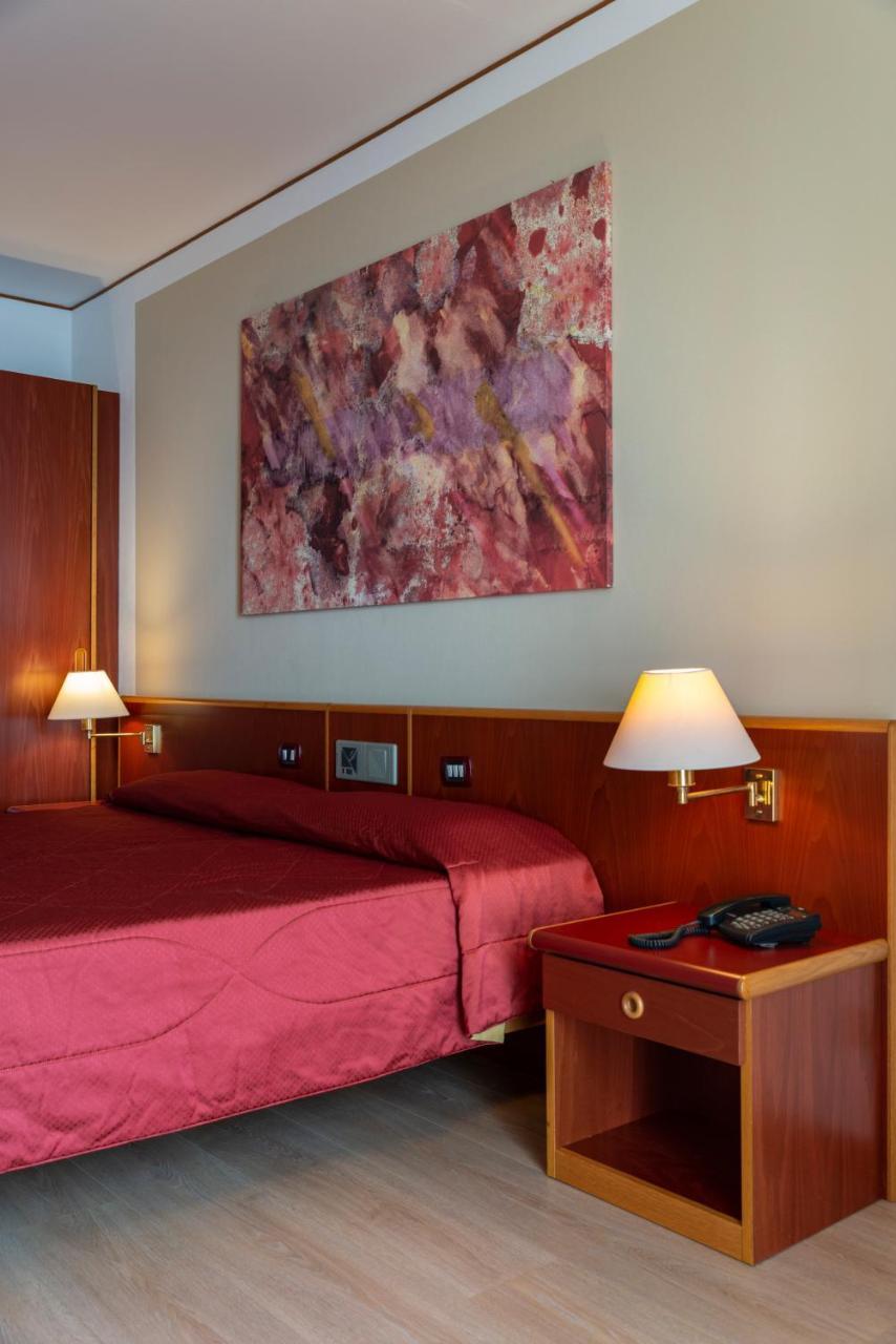 Hotel Torre Normanna Altavilla Milicia Buitenkant foto